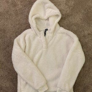 Lukka Lux Fuzzy Hoodie - Medium